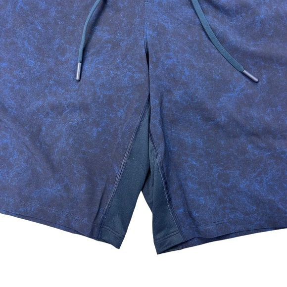 Lululemon THE Short Shorts Size L Blue 9" Inseam Lined - Picture 2 of 4